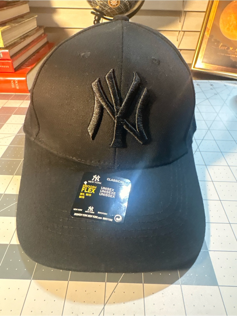 New Era Black New York Yankees Classic Logo Cap